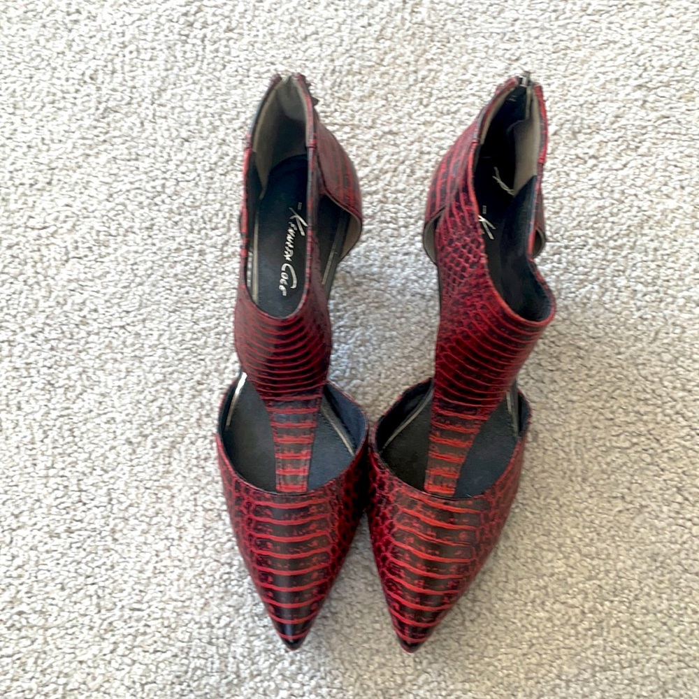 Kenneth Cole T-strap leather kitten heels 7.5